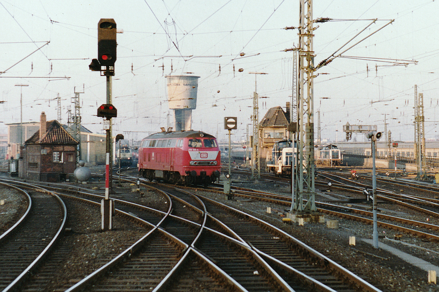 218 120 in Hamburg-Altona, 1991